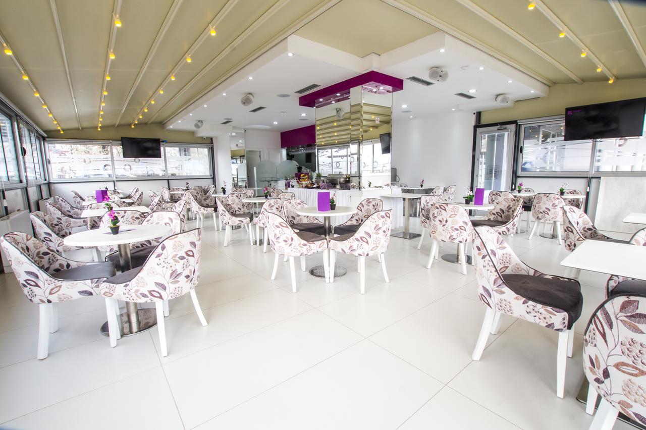 Astera Apart Hotel Skopje Ngoại thất bức ảnh